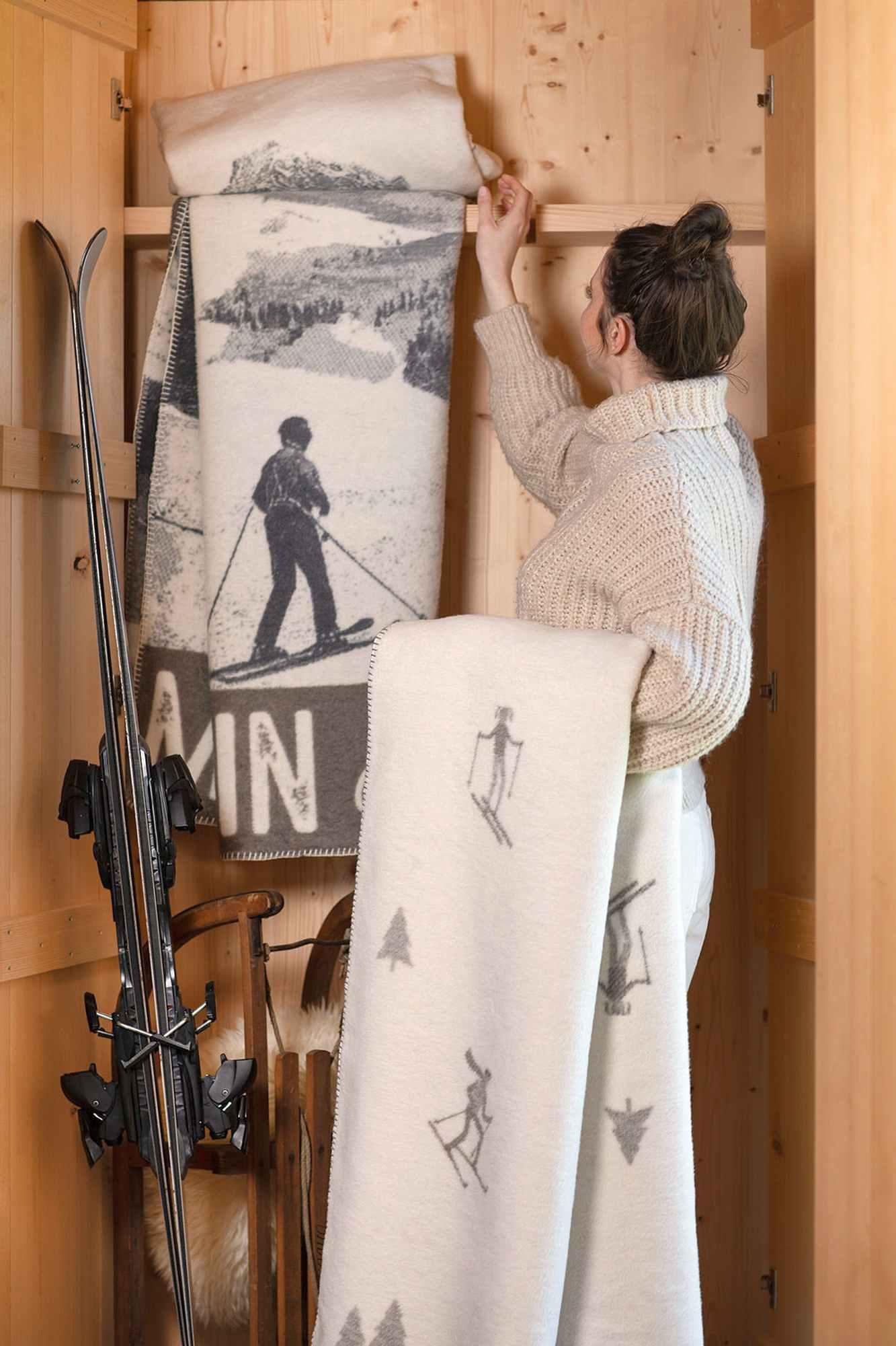 Fussenegger Kuscheldecke SAVONA Mountain Expedition Grau Fussenegger Kuscheldecke SAVONA Mountain Expedition Grau