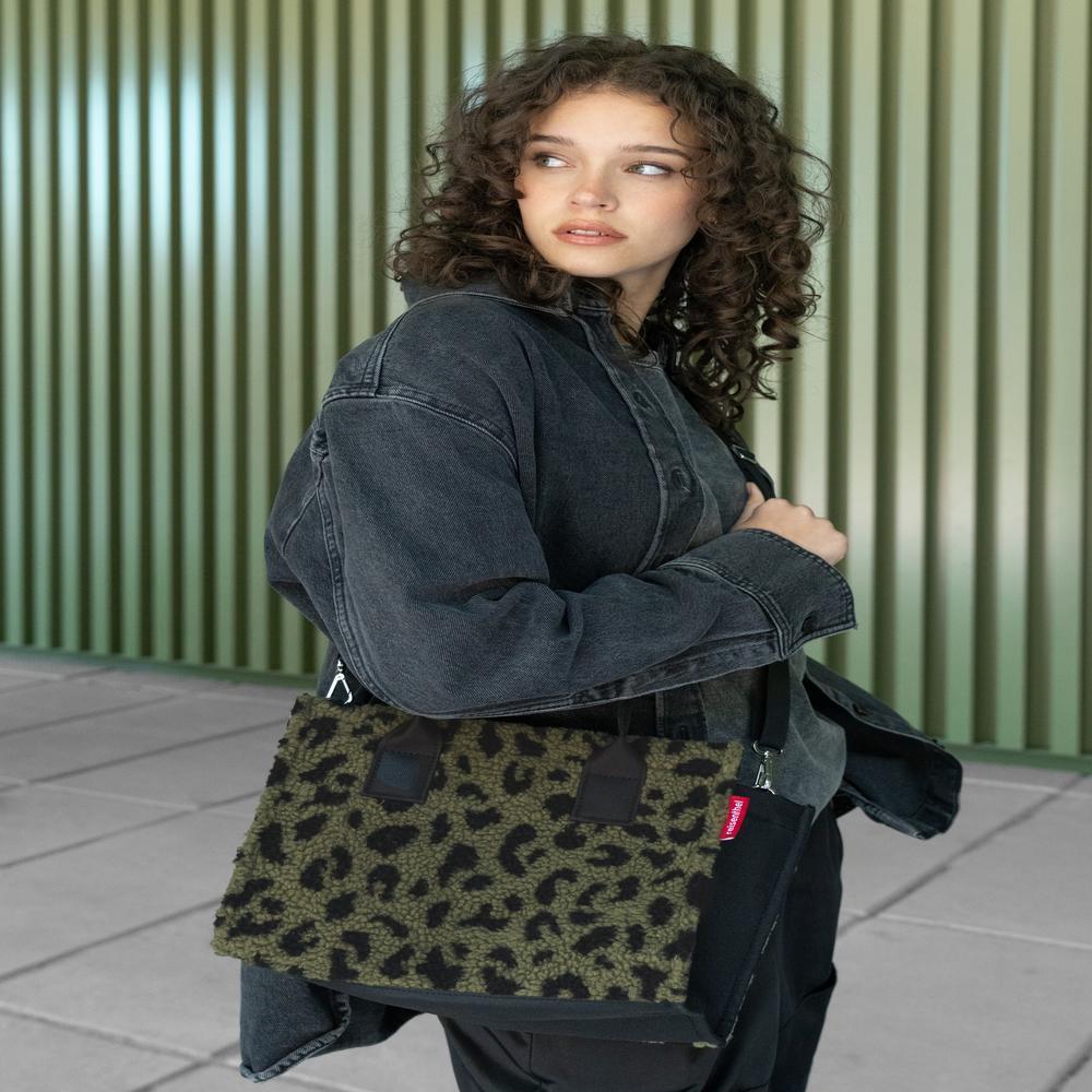 reisenthel Handtasche daily shopper XS teddy Leo Olive GN5055