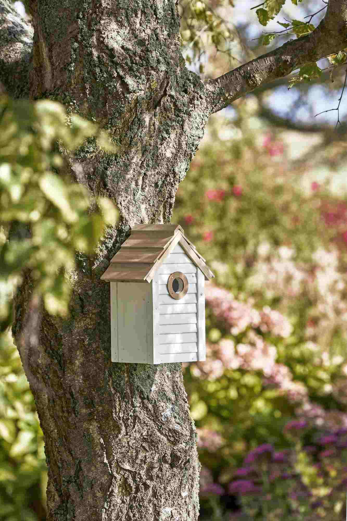 IB Laursen Nistkasten Vogelhaus weiß - naturf. Dach Loch 32mm IB Laursen Nistkasten Vogelhaus weiß - naturf. Dach Loch 32mm