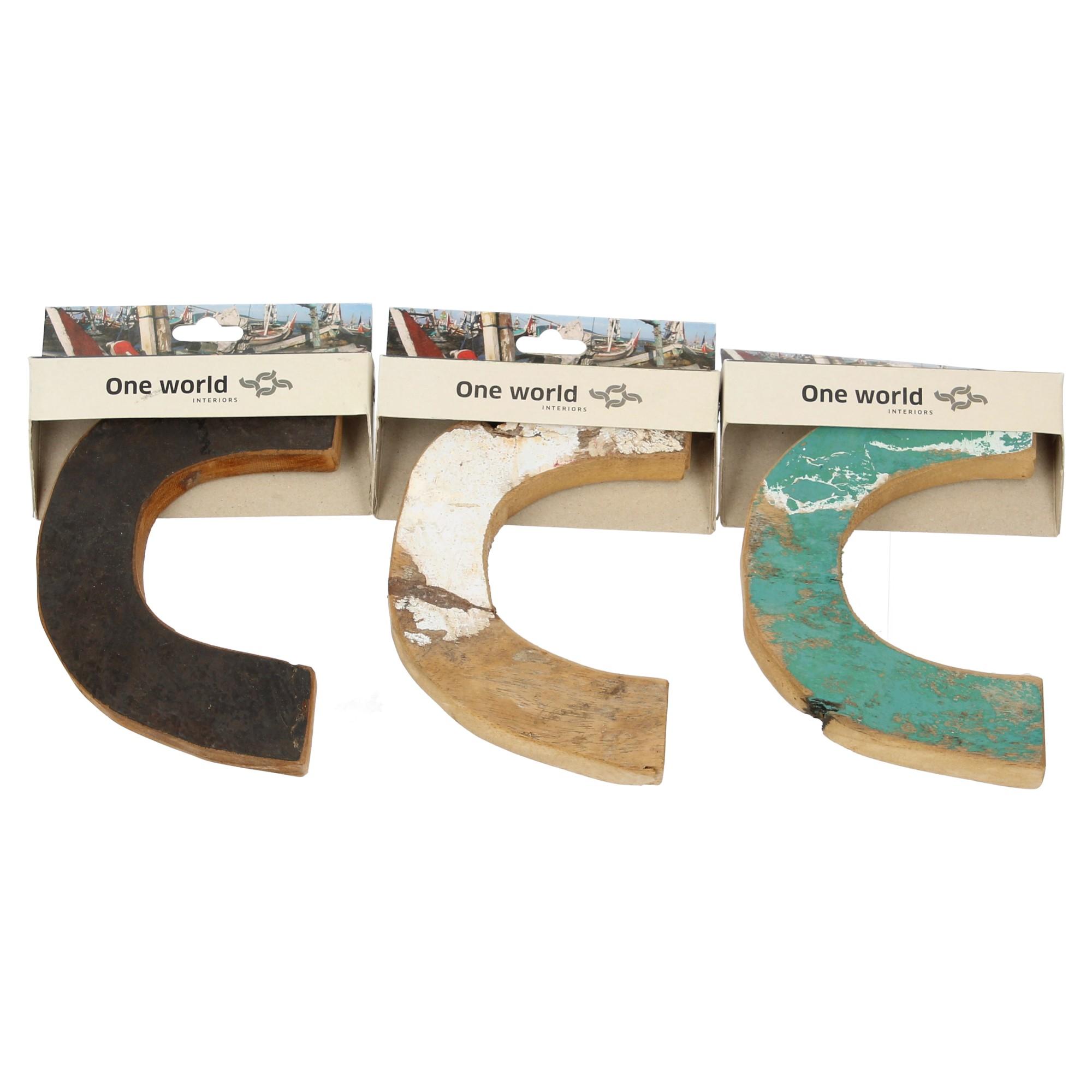 One World Interiors Buchstabe C aus Recyclingholz Holzbuchstaben Upcycling