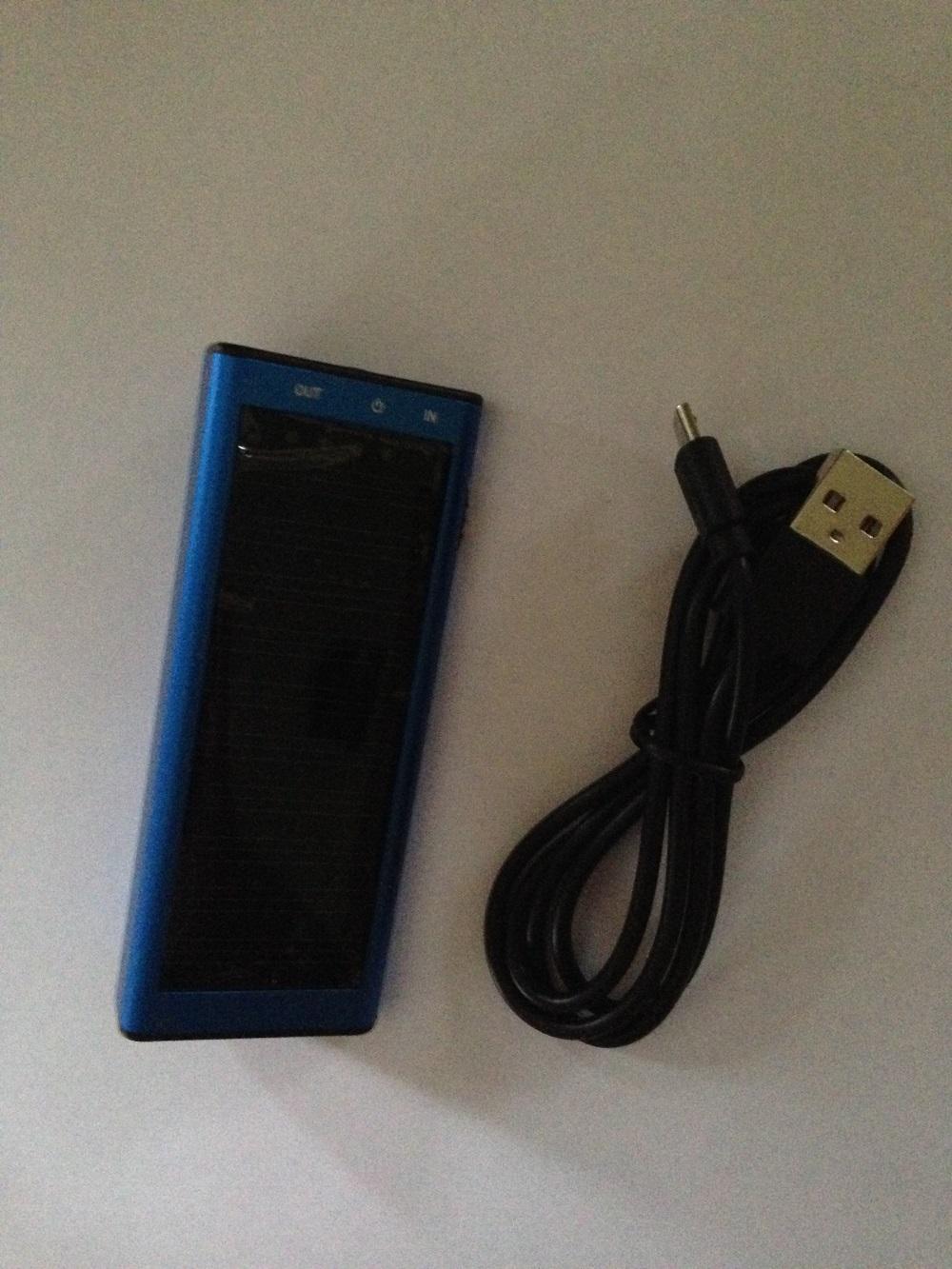 Loooqs 2.200 mAh Solar Powerbank Blau, P323.155 Loooqs 2.200 mAh Solar Powerbank Blau, P323.155