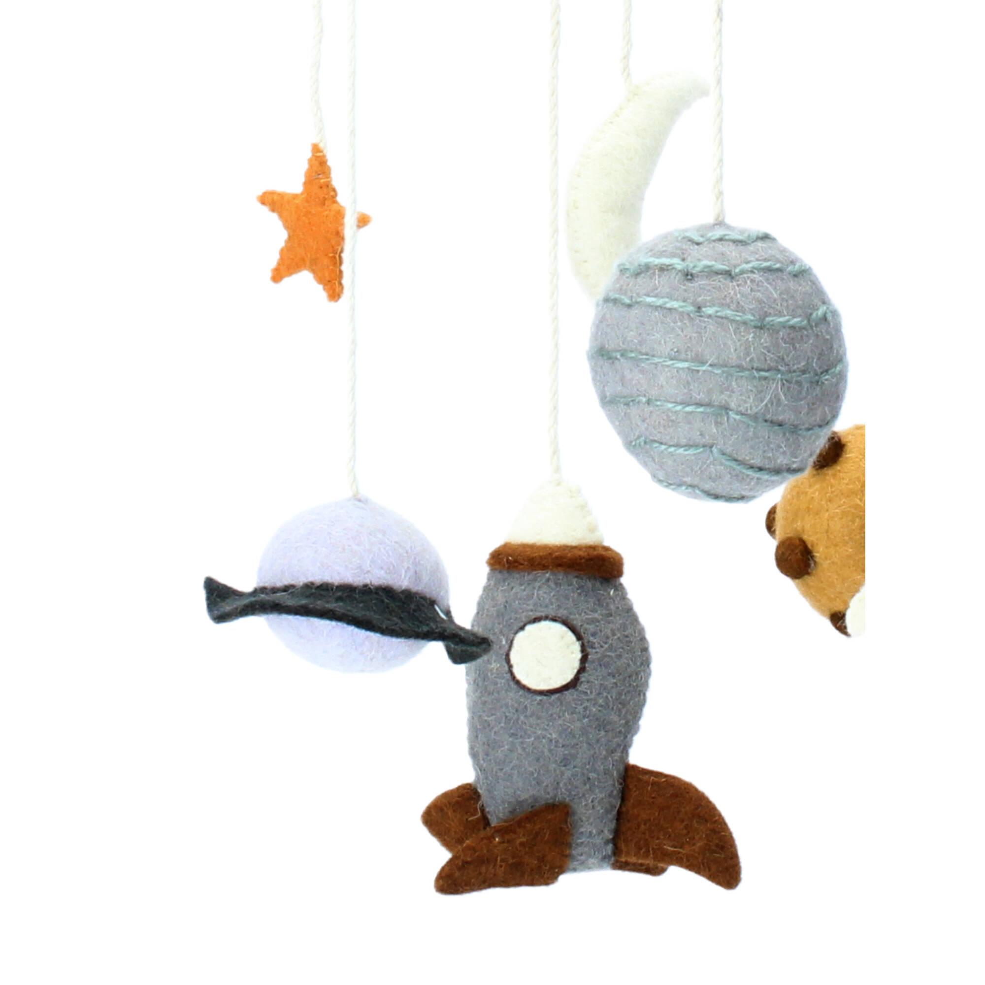 Bloomingville Iduna Mobile Weltraum Astronaut Rakete Planet Wolle