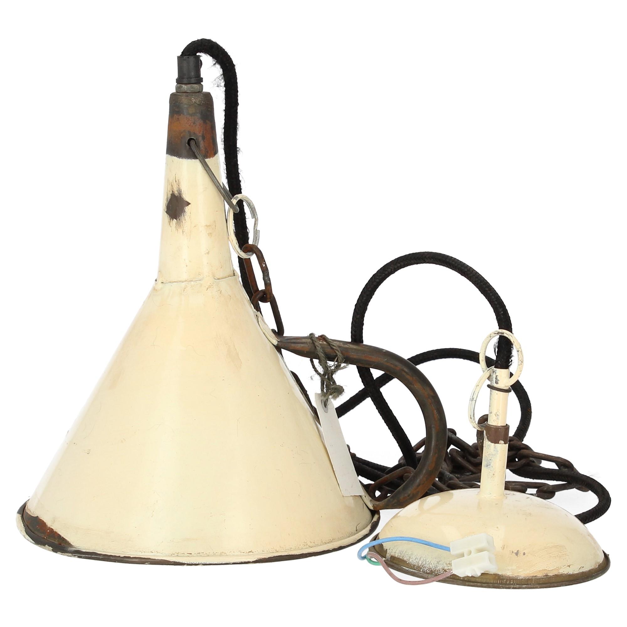 Trademark Living Hängelampe Deckenlampe Trichter Upcycling weiß