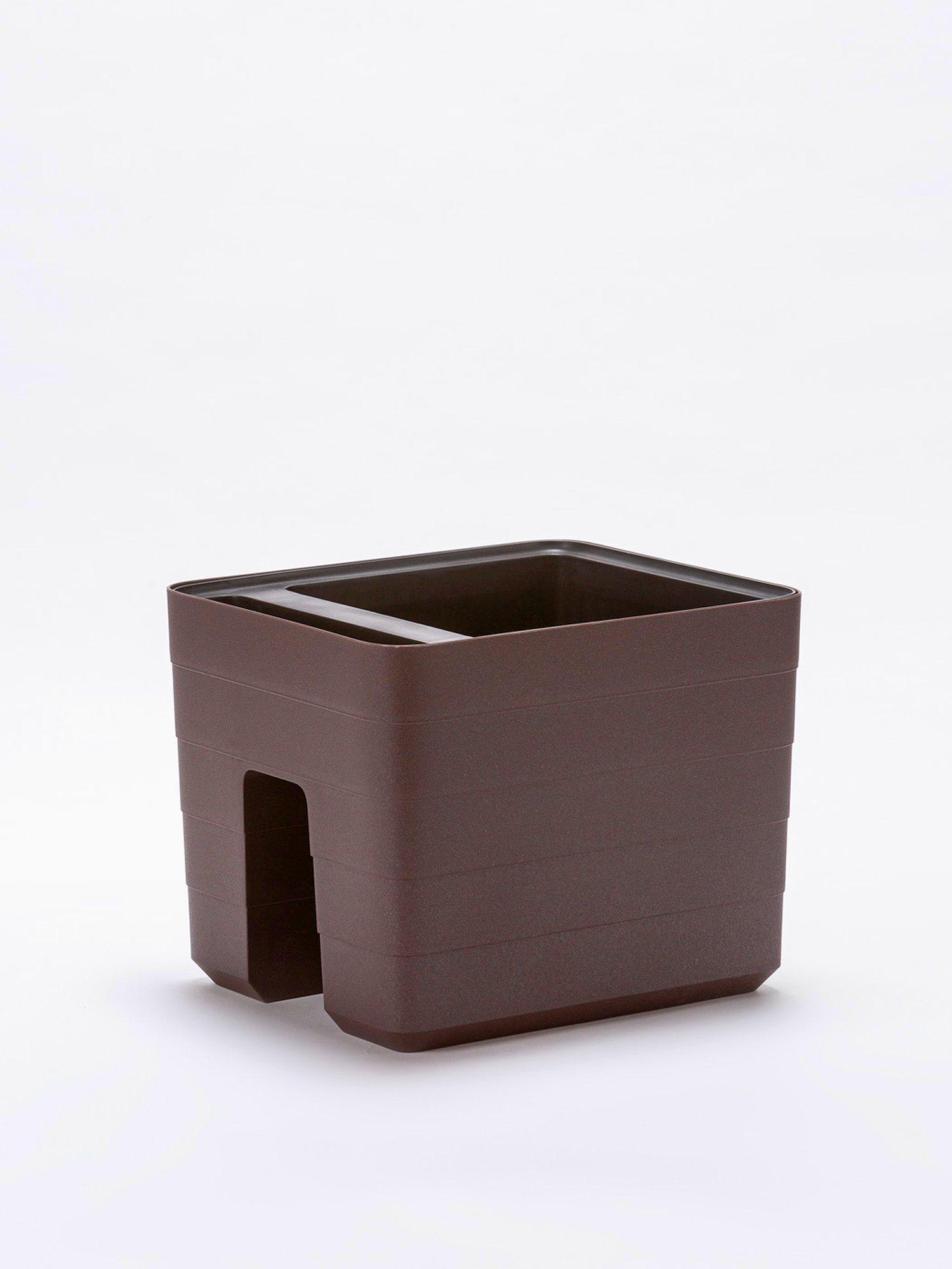 Plastia Blumenkasten Berberis Geländertopf Wasserspeicher Braun
