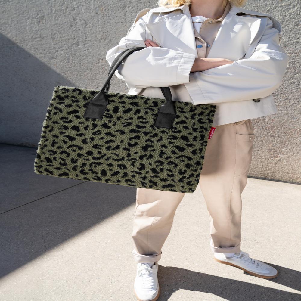 reisenthel Umhängetasche Daily Shopper Teddy Leo Olive reisenthel Umhängetasche Daily Shopper Teddy Leo Olive