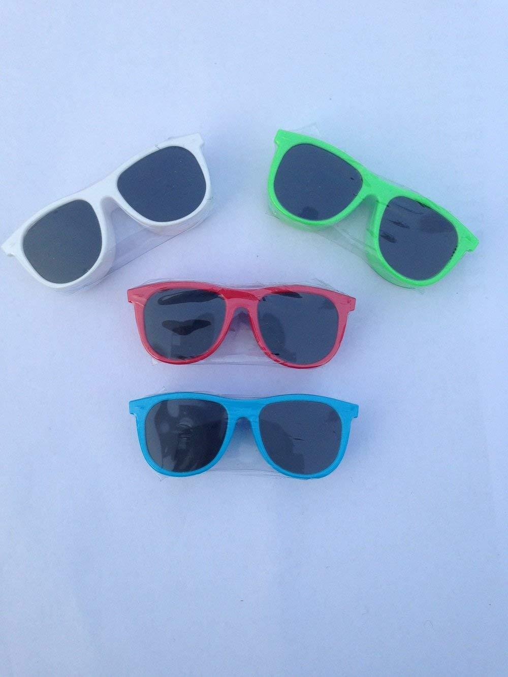 Kikkerland Lippenbalsam Sonnenbrille, weiß, blau, grün, rot Kikkerland Lippenbalsam Sonnenbrille, weiß, blau, grün, rot