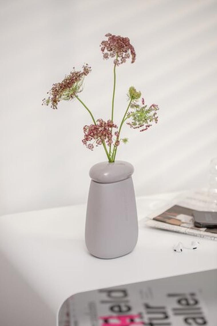 räder Vase wachse über dich hinaus Porzellan grau 0018712 räder Vase wachse über dich hinaus Porzellan grau 0018712