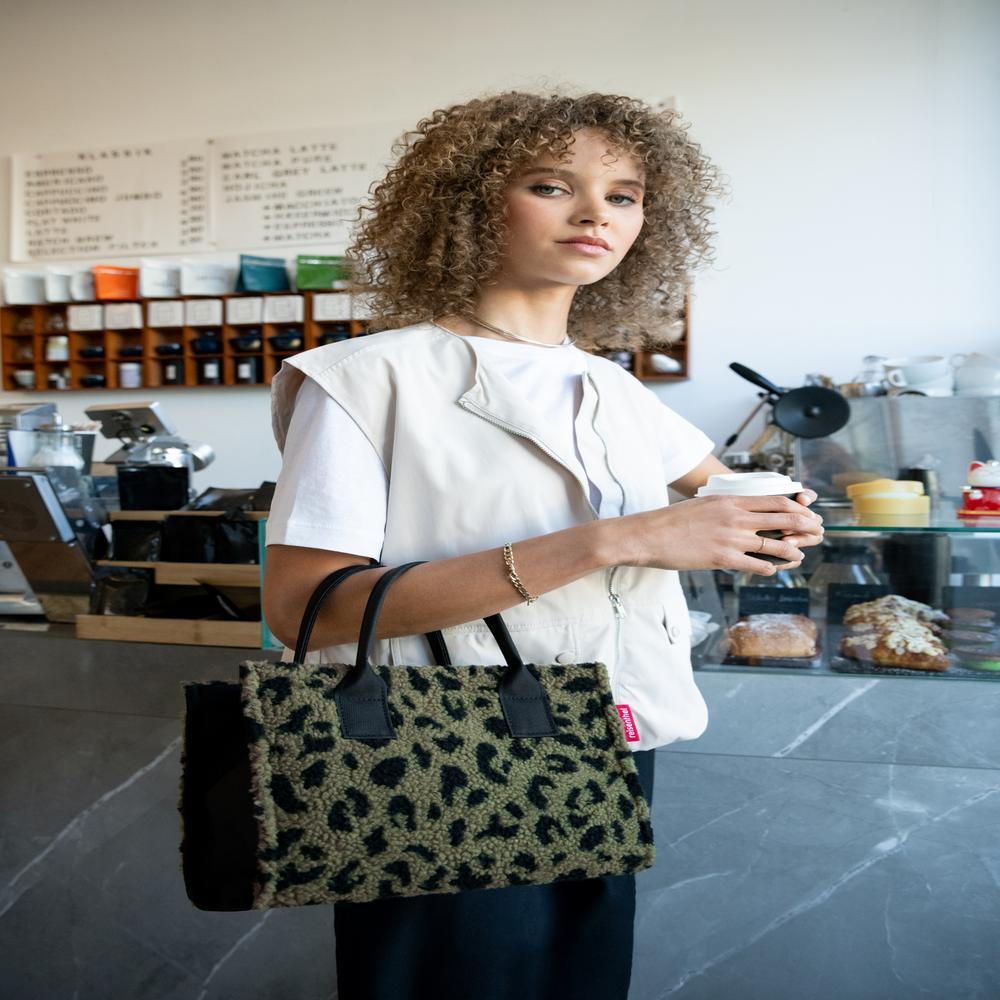 reisenthel Handtasche daily shopper XS teddy Leo Olive GN5055 reisenthel Handtasche daily shopper XS teddy Leo Olive GN5055