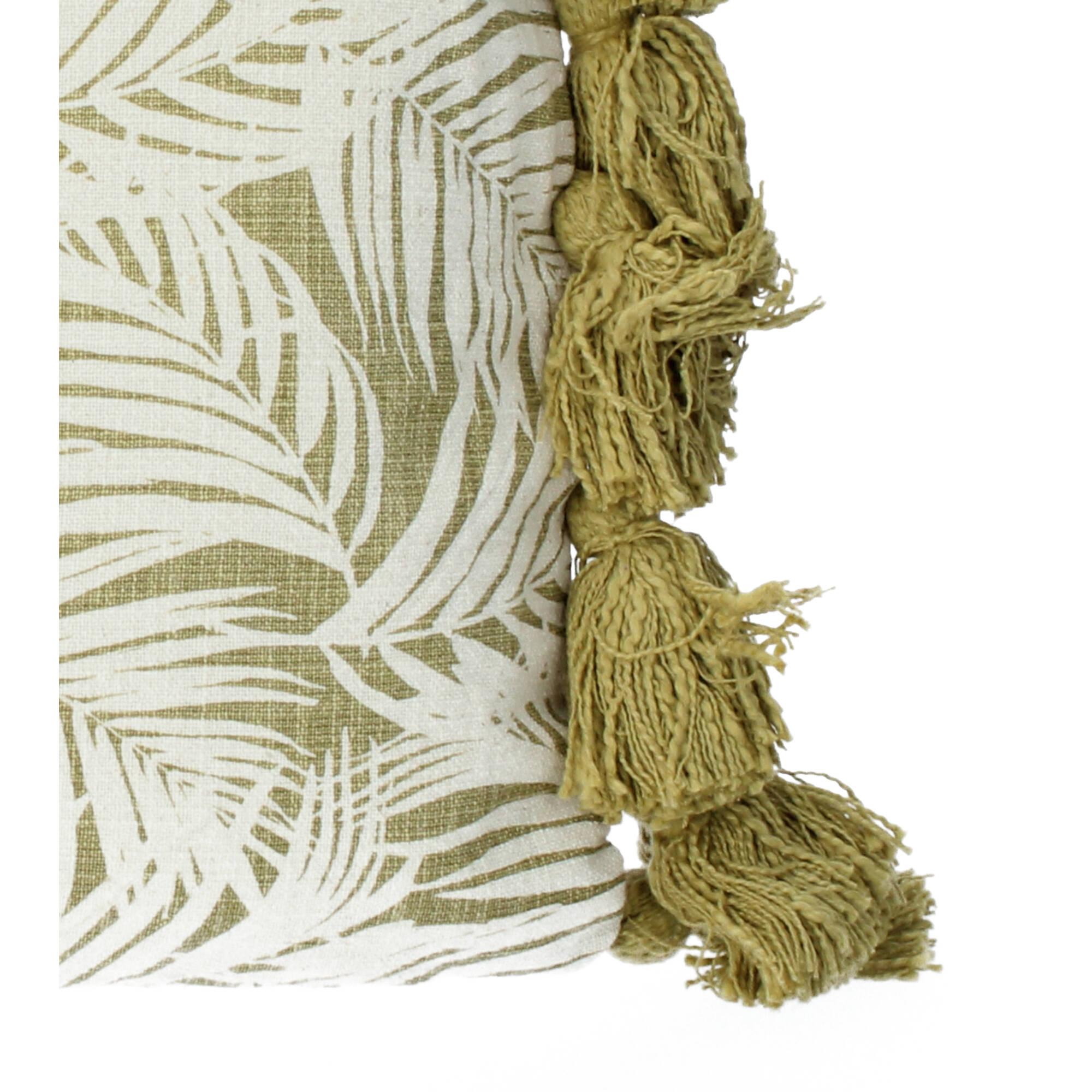 Bloomingville Kissen Isser 45x45 cm Blätter Quasten grün Bloomingville Kissen Isser 45x45 cm Blätter Quasten grün