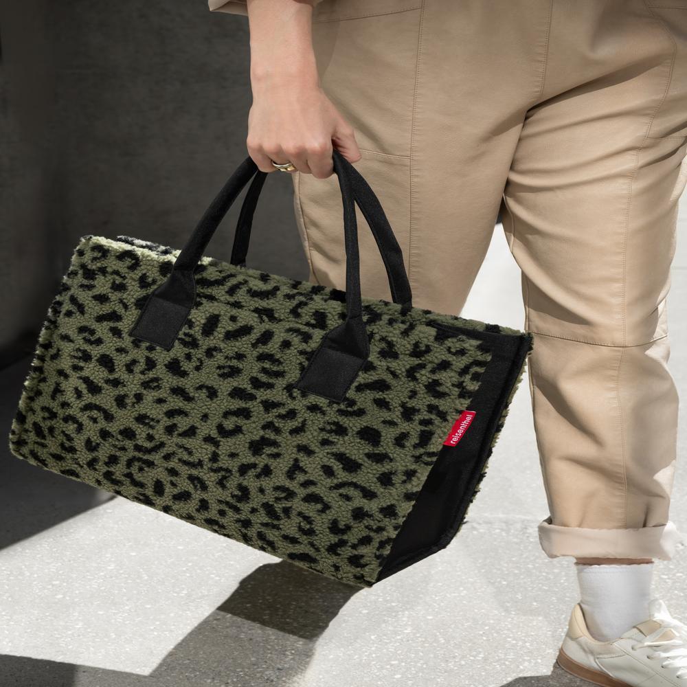 reisenthel Umhängetasche Daily Shopper Teddy Leo Olive