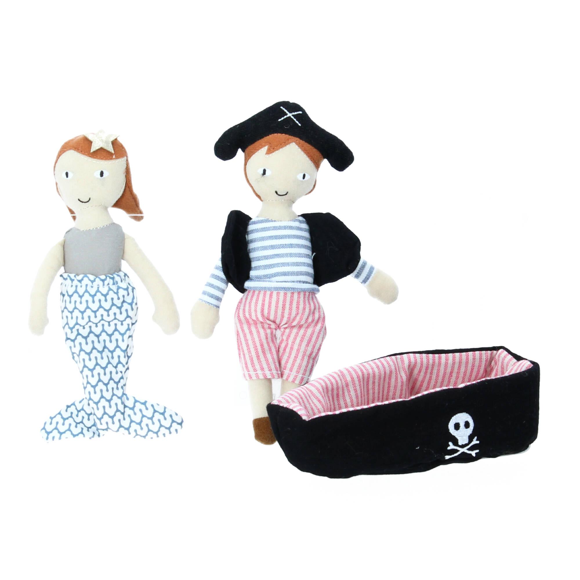 Bloomingville Puppen Kate & Jonah Spielset 3 tlg. Meerjungfrau Pirat Boot